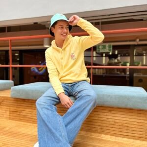 Hoodie Pastel Amarillo 'Salud Mental' - Fundación Sergio Urrego